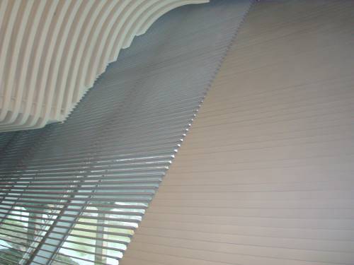 Umbrire perete cortina